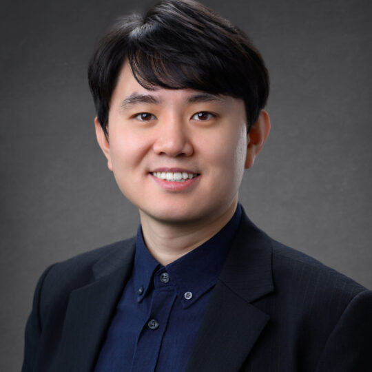 Headshot of Yohong Roh